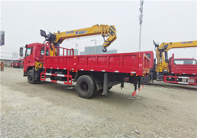 東風(fēng)專底8噸徐工隨車吊 性能優(yōu)勢與市場價(jià)格分析